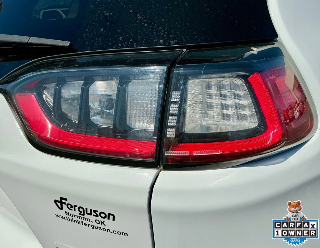 Used 2022 Jeep Cherokee Latitude Lux w/ Sun & Sound Group AWD/4WD image 16