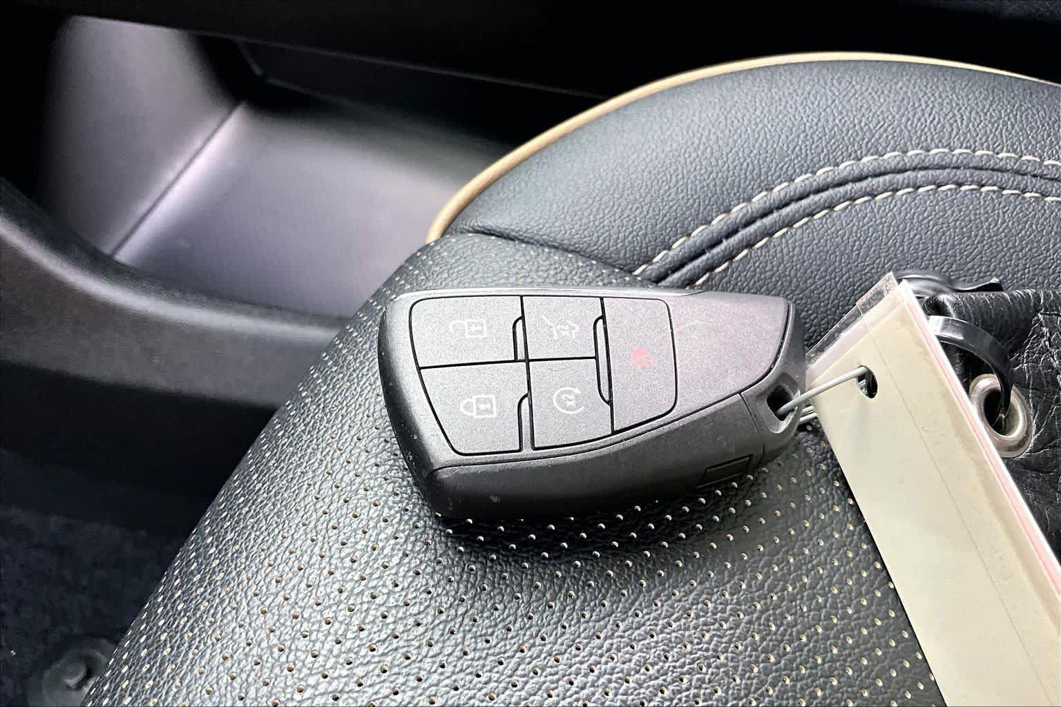 Used 2025 Chevrolet Traverse High Country w/ LPO, Floor Liner Package FWD image 15
