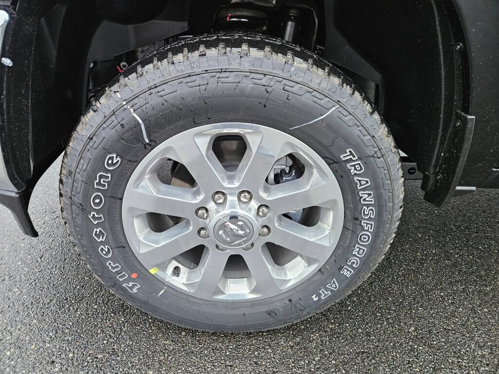 New 2026 RAM 2500 Big Horn AWD/4WD image 9