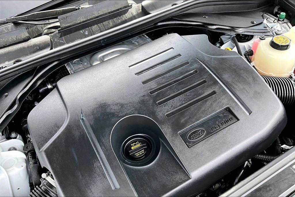 Used 2025 Land Rover Range Rover SE image 29