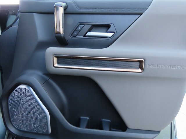 Used 2024 GMC Hummer EV 3X image 18