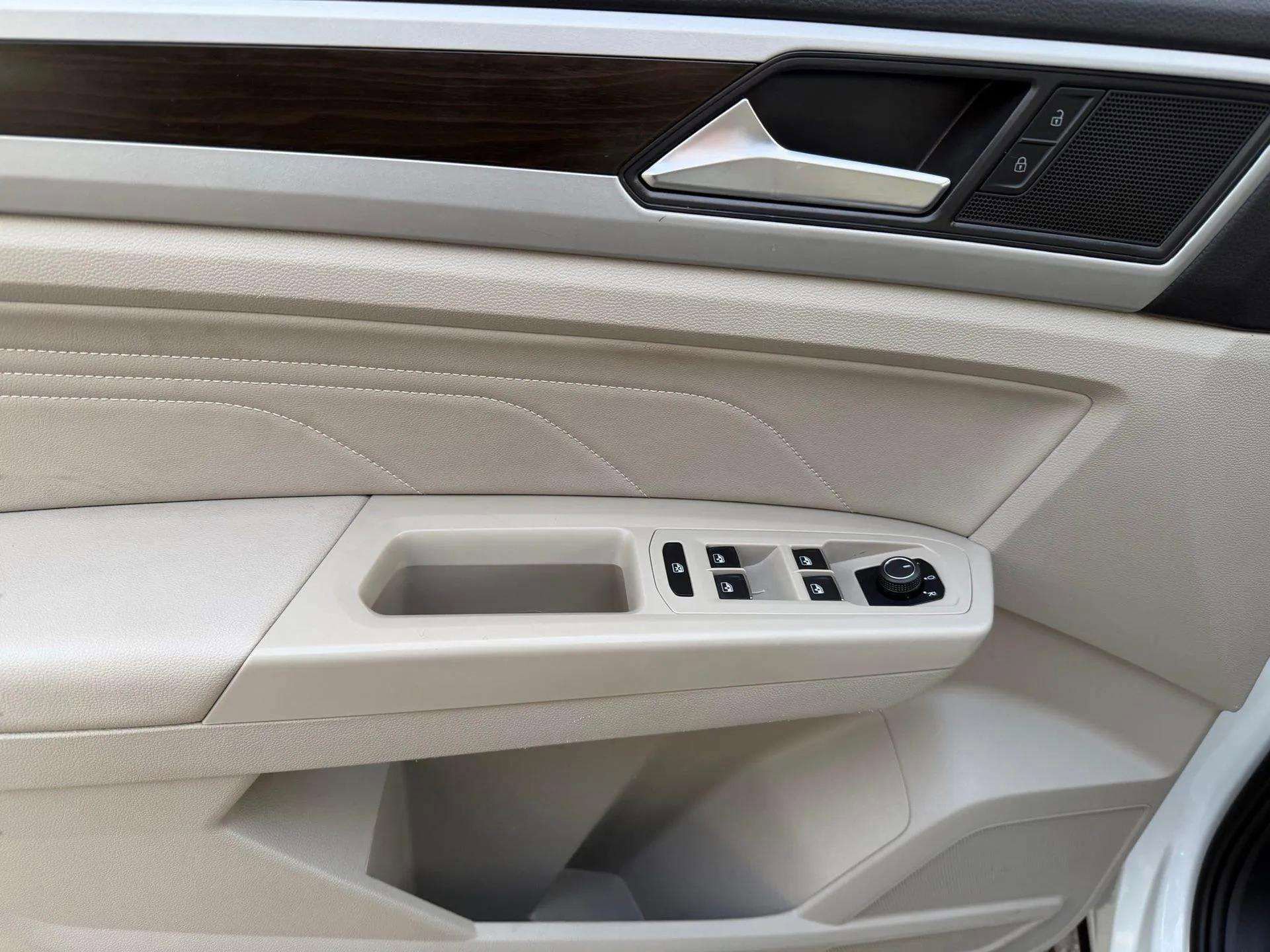 Used 2022 Volkswagen Atlas SE image 37