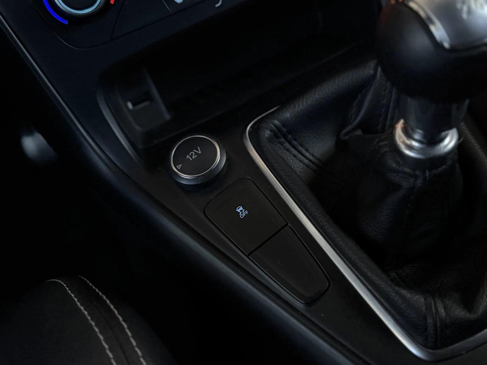 Used 2017 Ford Focus ST w/ Equipment Group 401A image 35