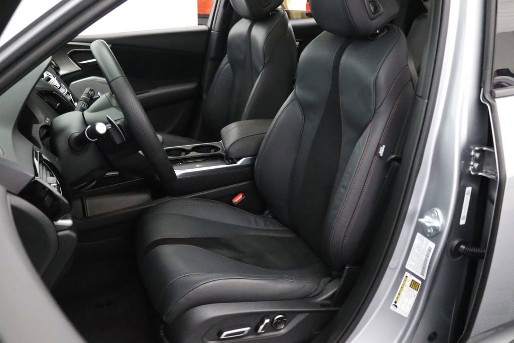 Used 2025 Acura RDX A-Spec image 2