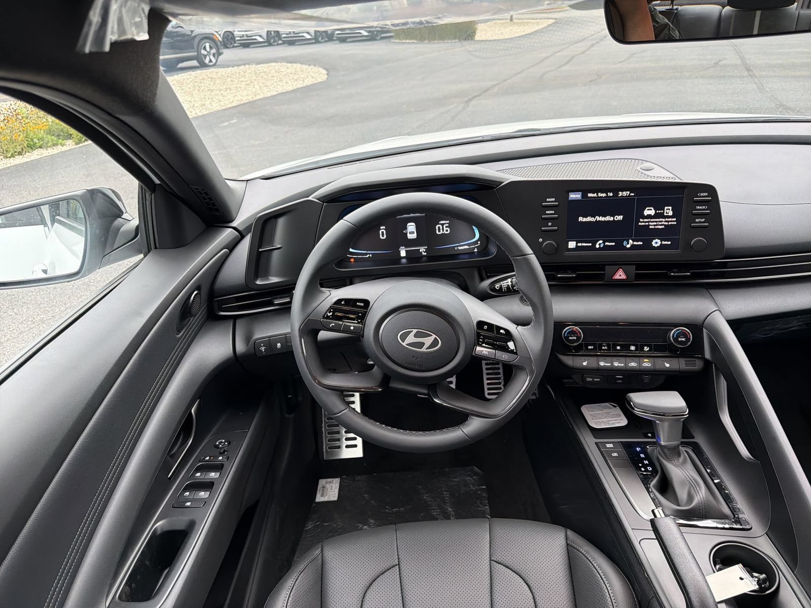 New 2026 Hyundai Elantra SEL Sport FWD image 15