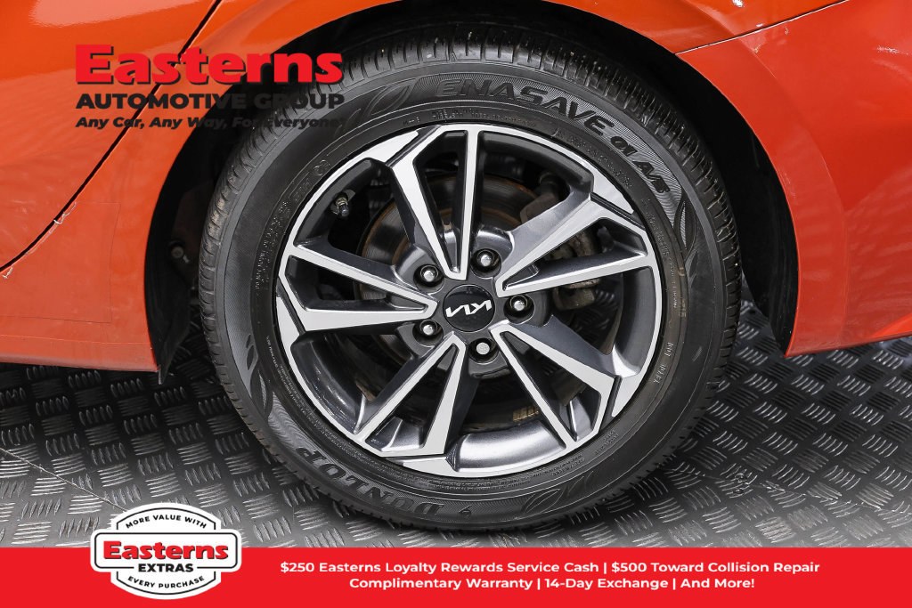 Used 2022 Kia Forte LXS FWD image 9