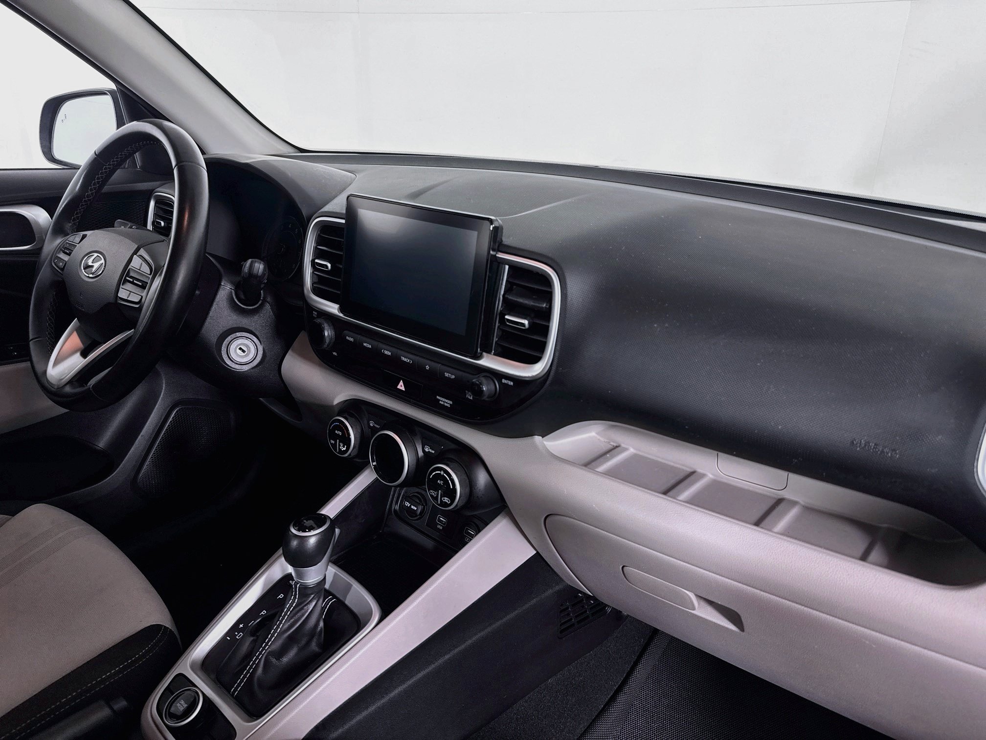 Used 2021 Hyundai Venue SEL FWD image 27