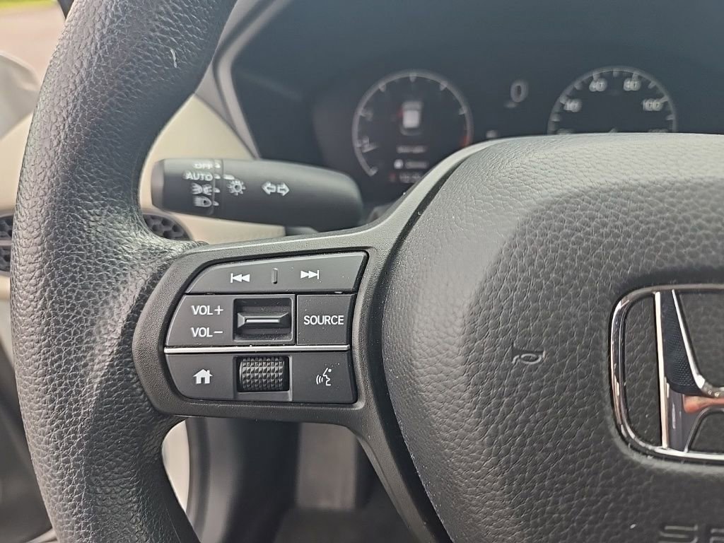 Certified 2023 Honda HR-V LX image 16