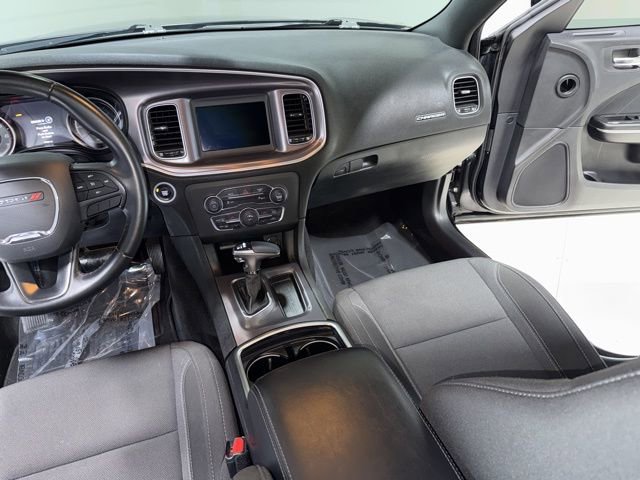 Used 2019 Dodge Charger SXT RWD image 21