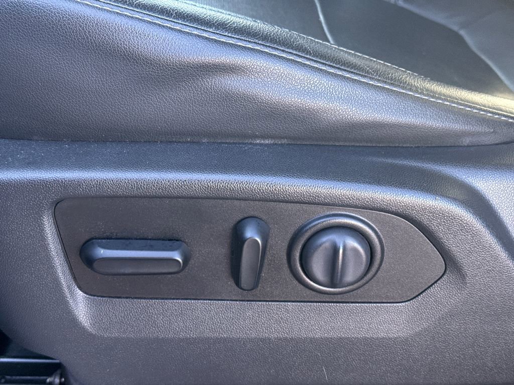 Used 2020 GMC Sierra 1500 SLT w/ SLT Premium Package image 17