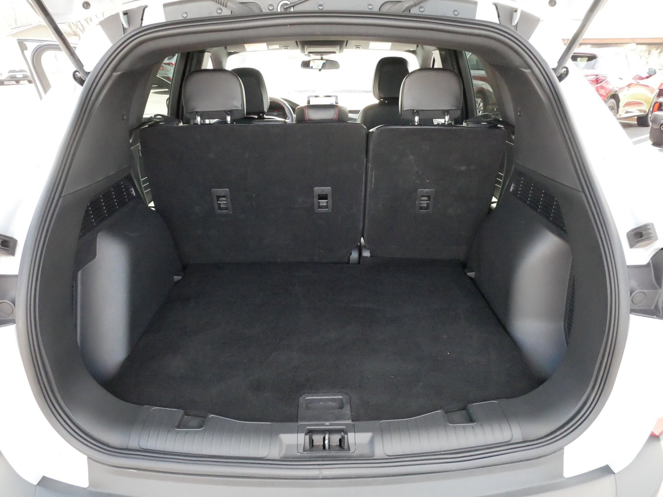 Used 2025 Ford Escape ST-Line AWD/4WD image 18