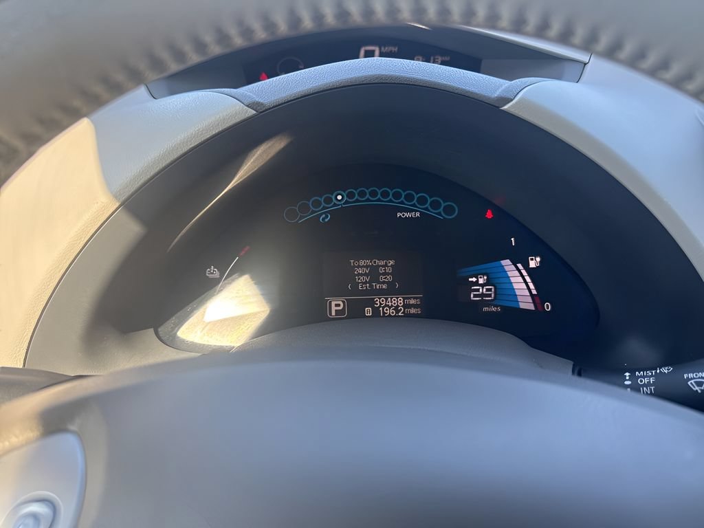 Used 2012 Nissan Leaf SV FWD image 21