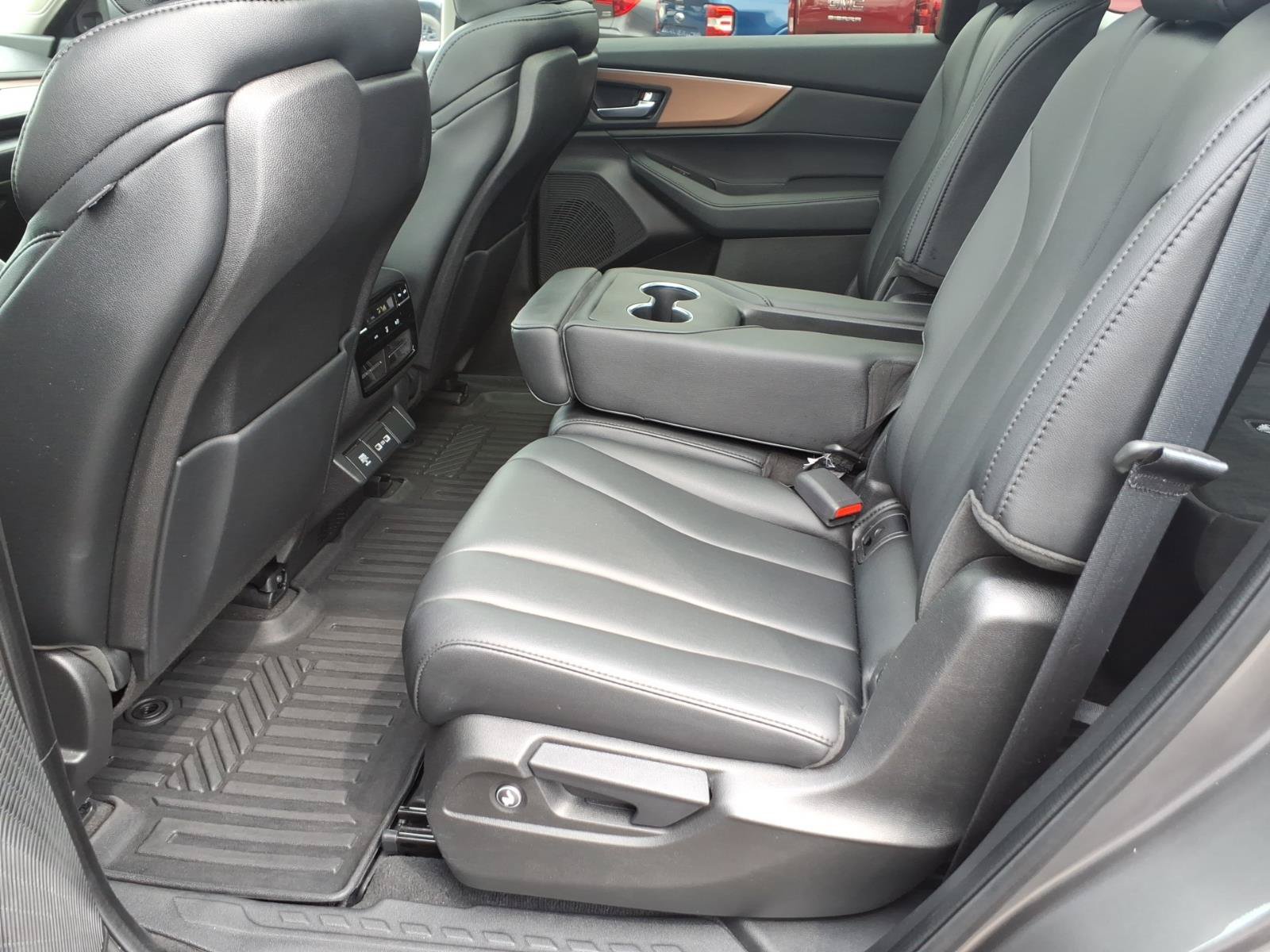 Used 2022 Acura MDX SH-AWD image 12
