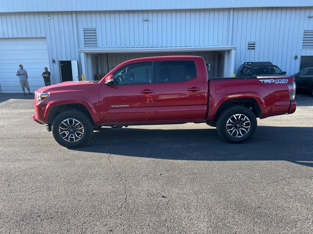 Used 2023 Toyota Tacoma TRD Sport image 4