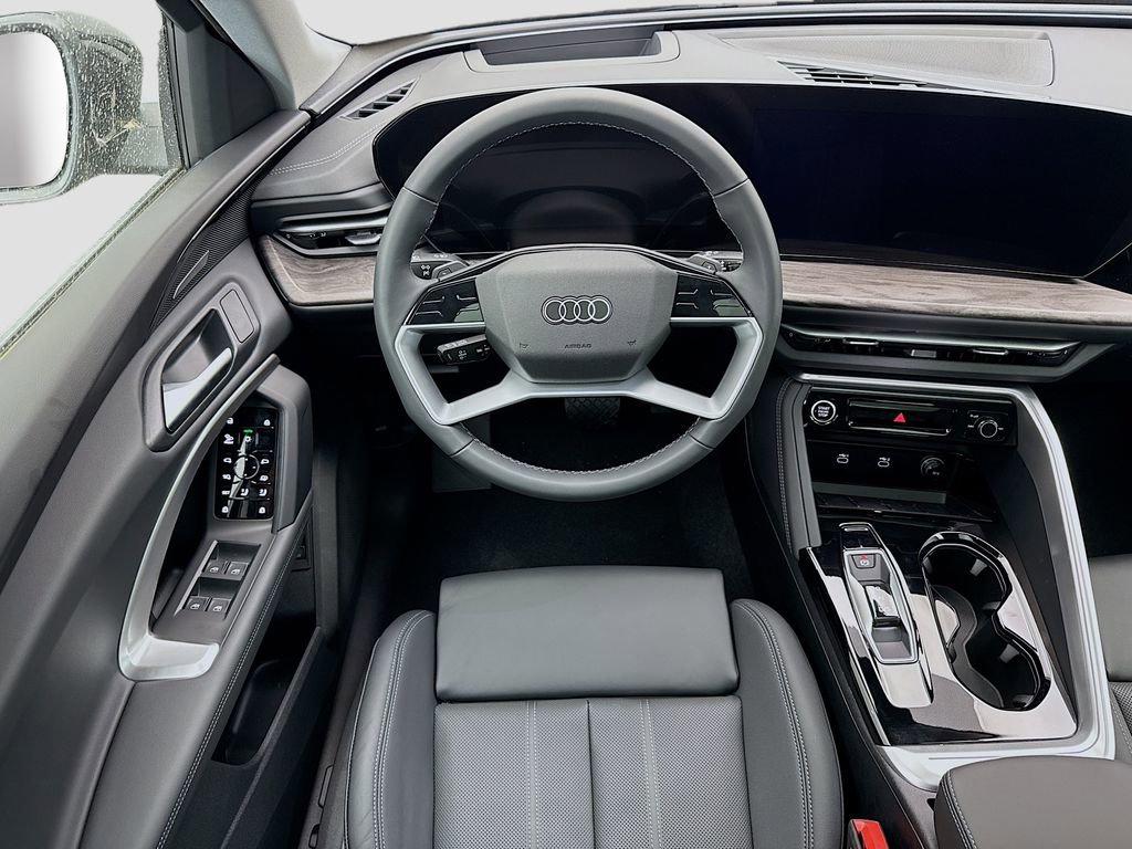 Used 2025 Audi Q5 Premium Plus w/ Premium Plus image 12