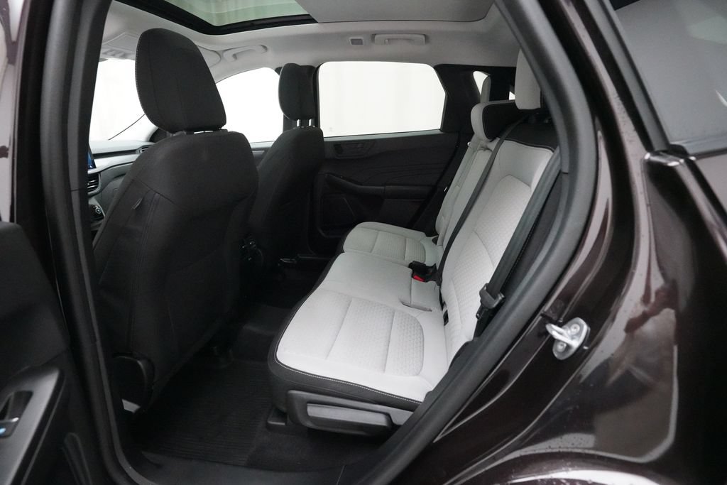 Used 2023 Ford Escape Active w/ Tech Pack #1 AWD/4WD image 16