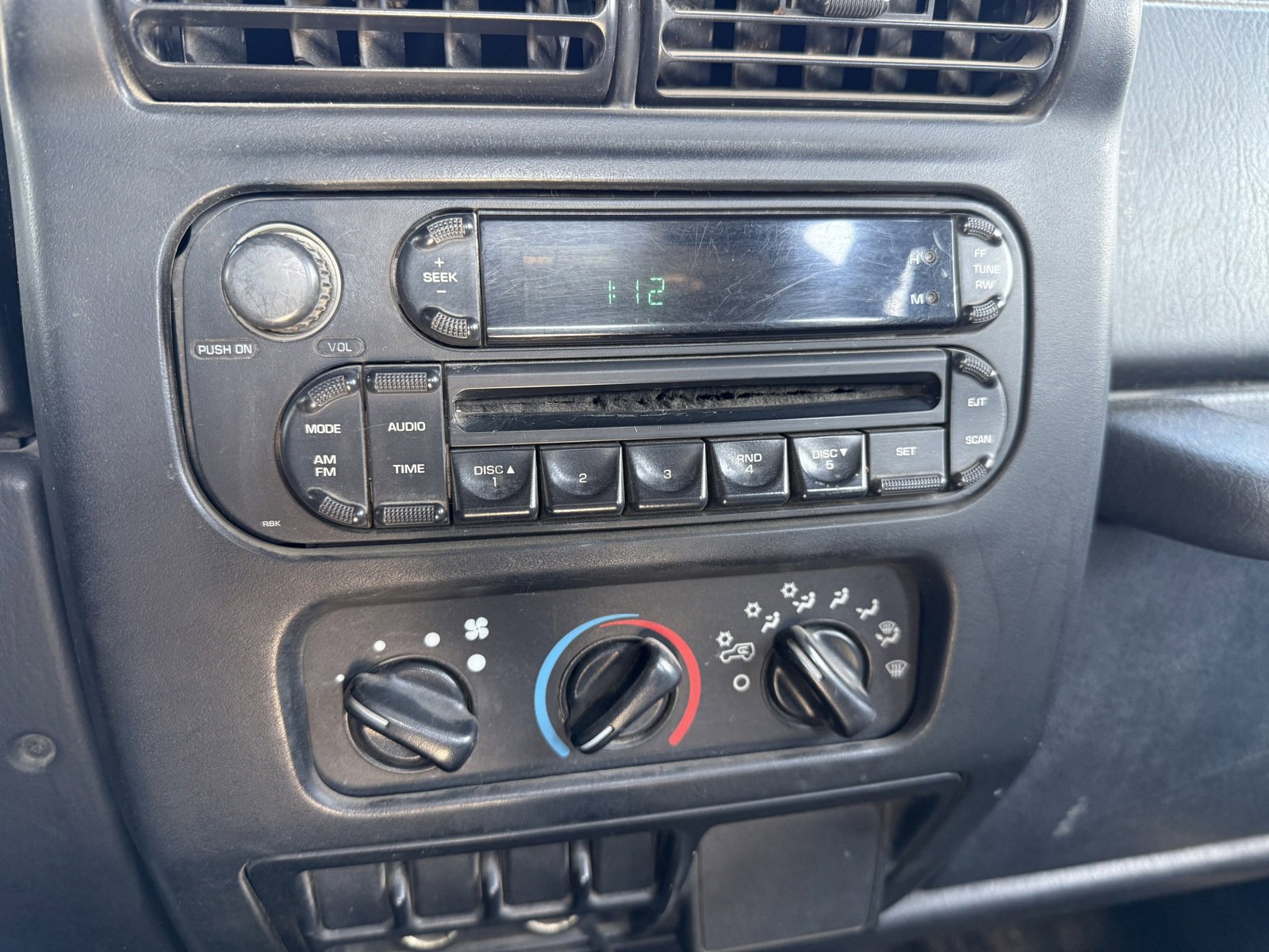 Used 2005 Jeep Wrangler SE image 21