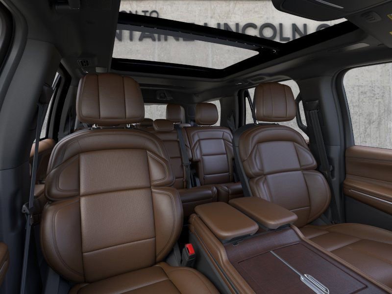 New 2026 Lincoln Navigator Reserve image 9