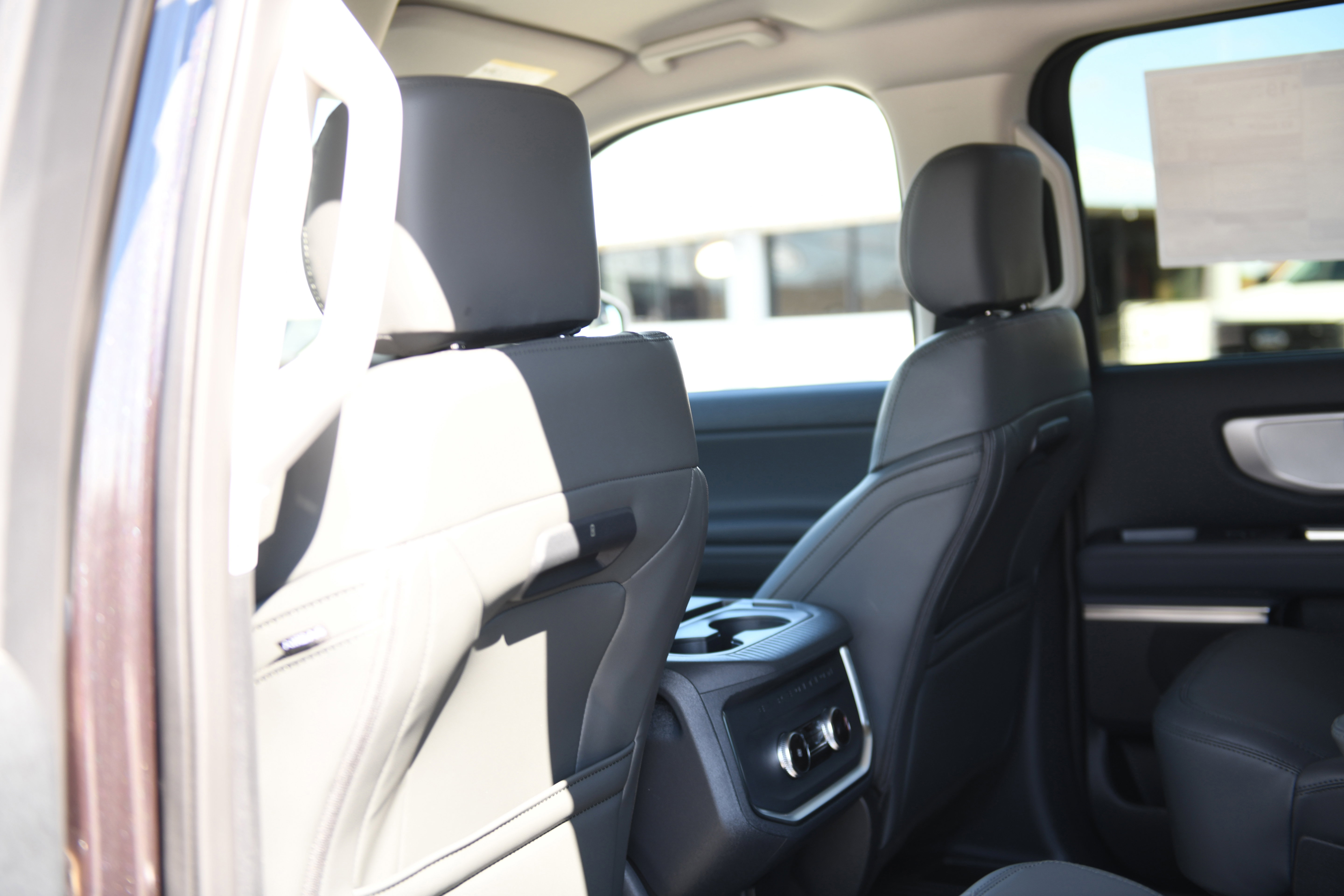 New 2026 Ford Expedition Active image 16