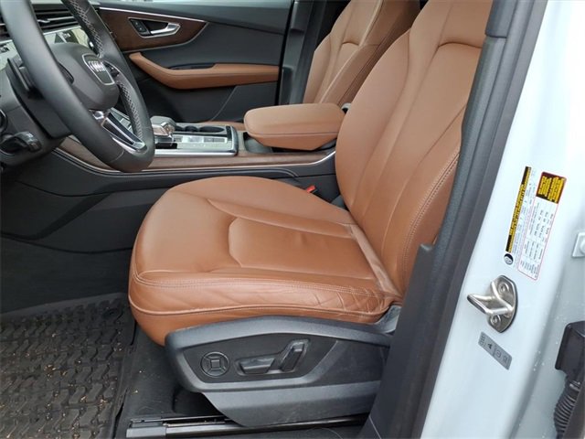 Used 2025 Audi Q7 3.0T Premium Plus image 13