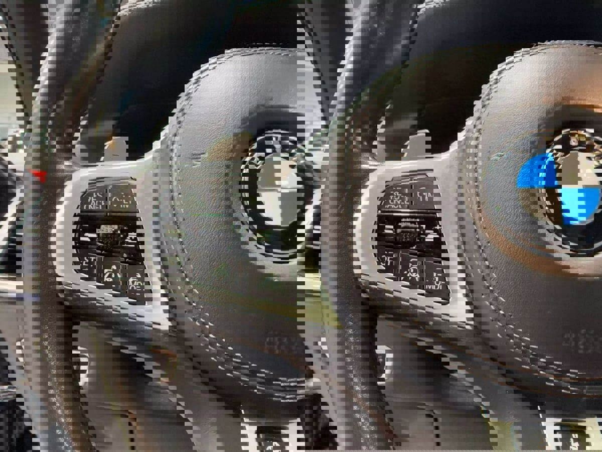 Used 2019 BMW X7 xDrive50i w/ Dynamic Handling Package image 16