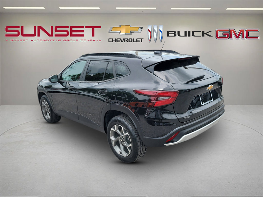 Certified 2024 Chevrolet Trax LT FWD image 6
