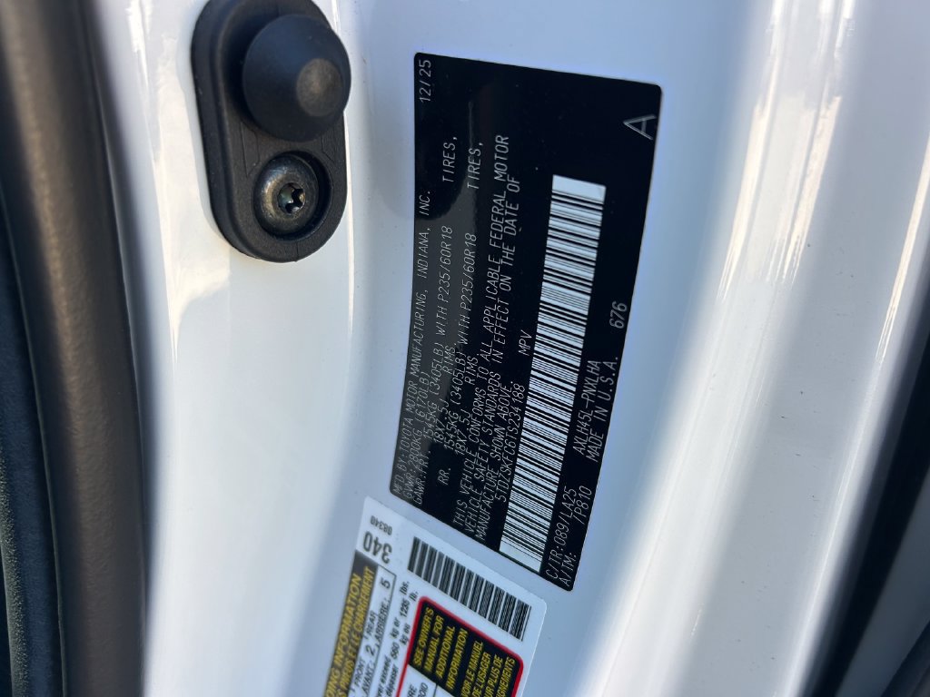 Used 2026 Toyota Sienna Limited AWD/4WD image 10