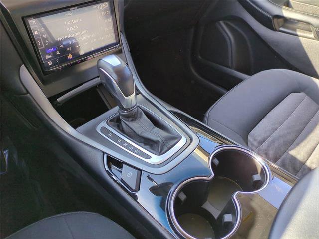 Used 2017 Ford Edge SE image 12