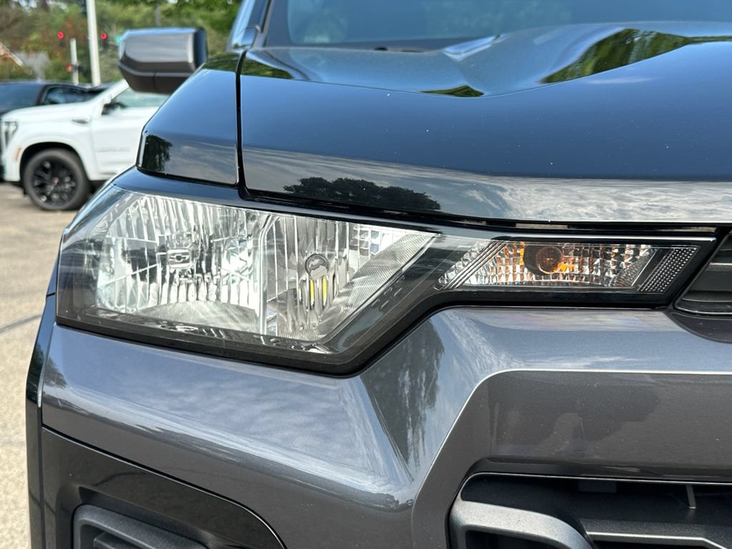 Used 2023 Chevrolet Colorado LT AWD/4WD image 42