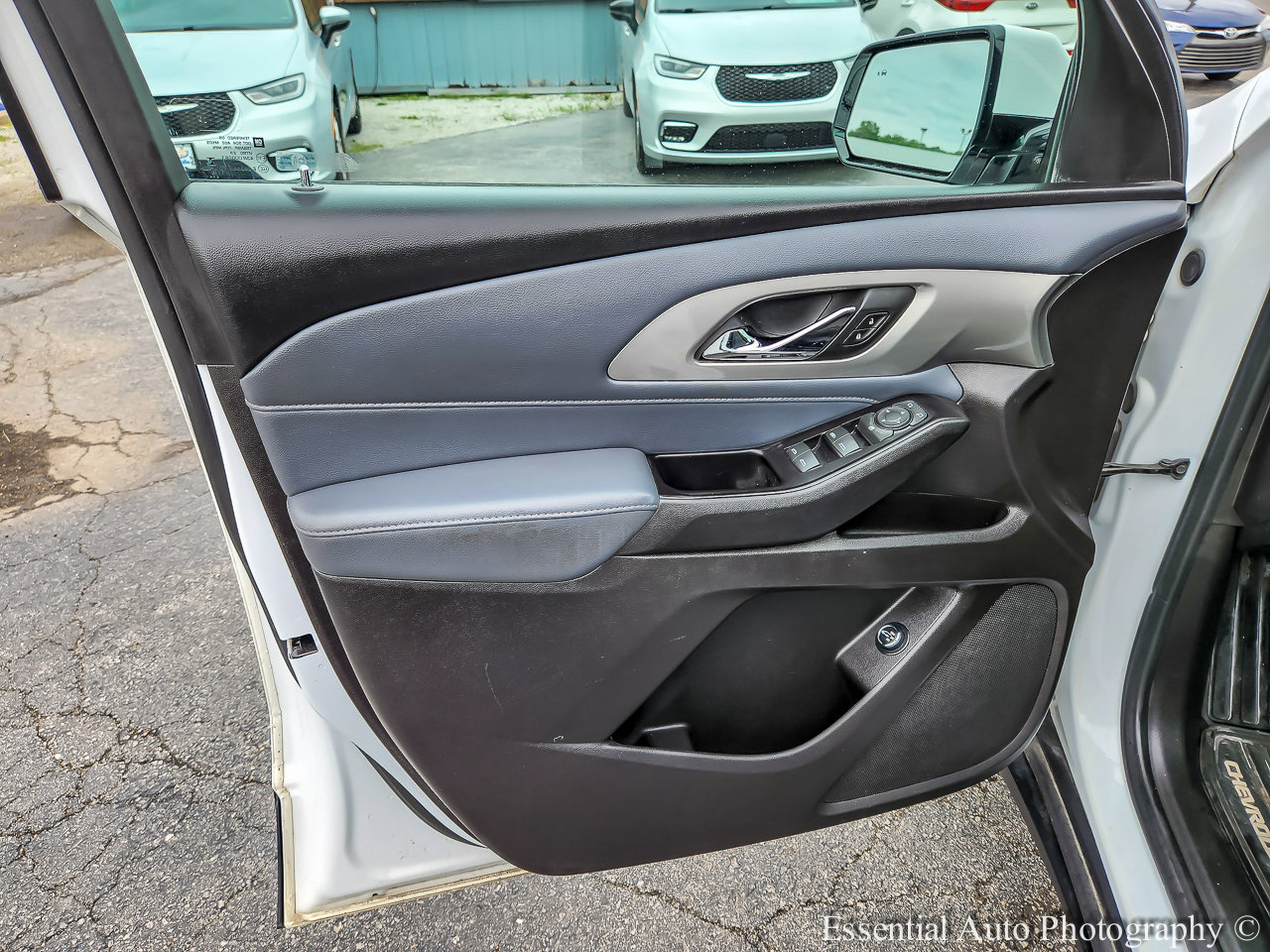 Used 2019 Chevrolet Traverse LT AWD/4WD image 24