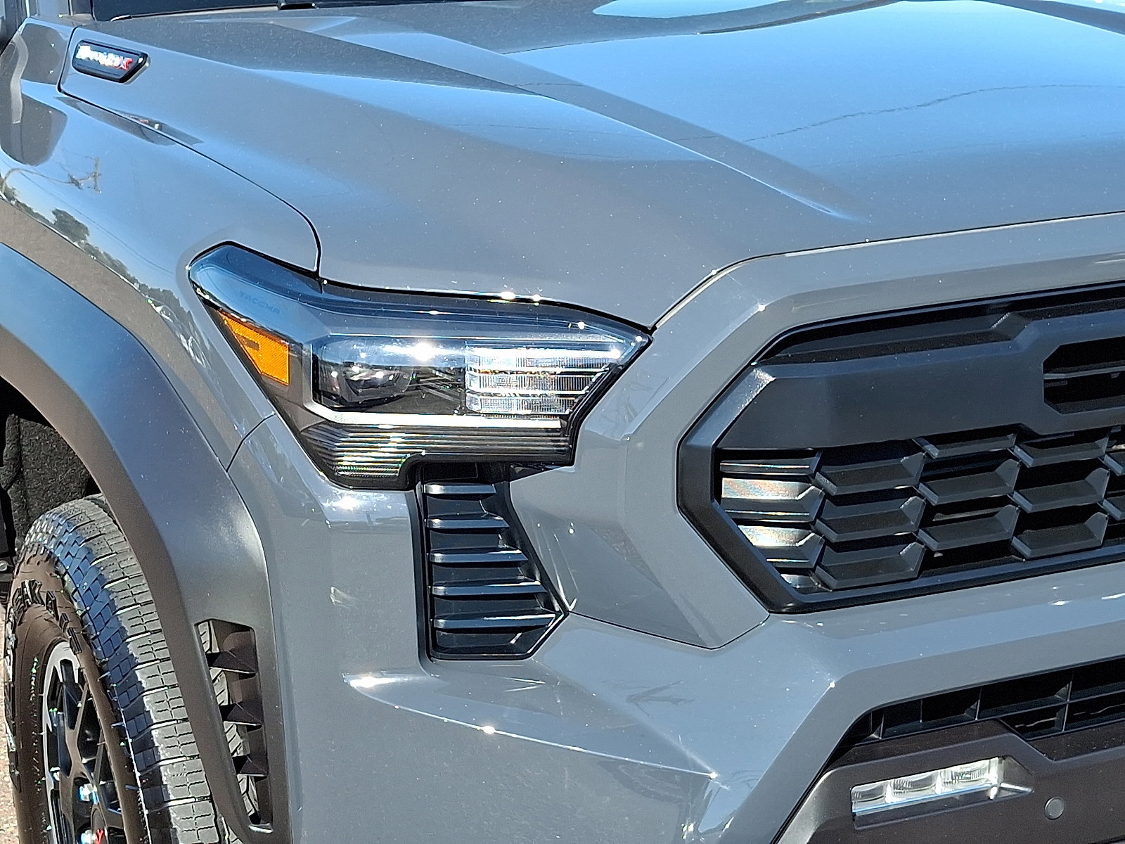 Used 2025 Toyota Tacoma TRD Off-Road image 9