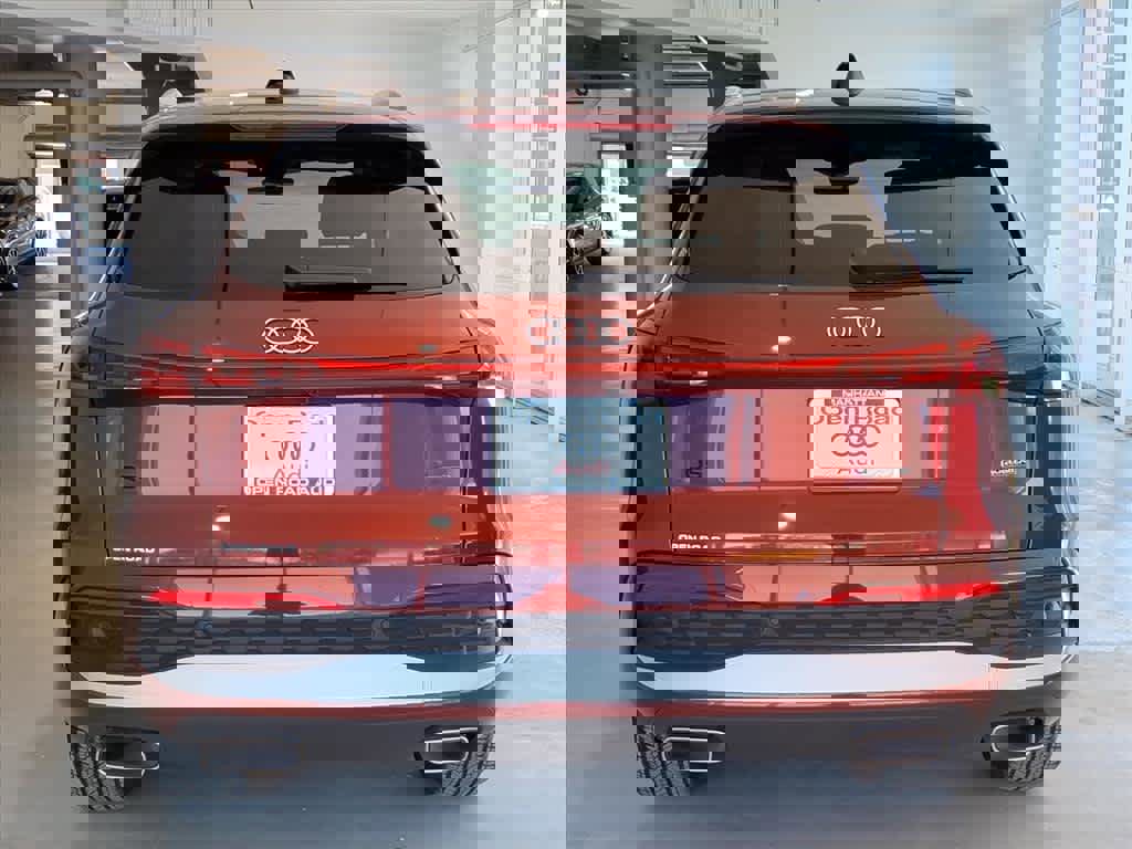 Used 2025 Audi Q5 Premium Plus w/ Premium Plus image 5