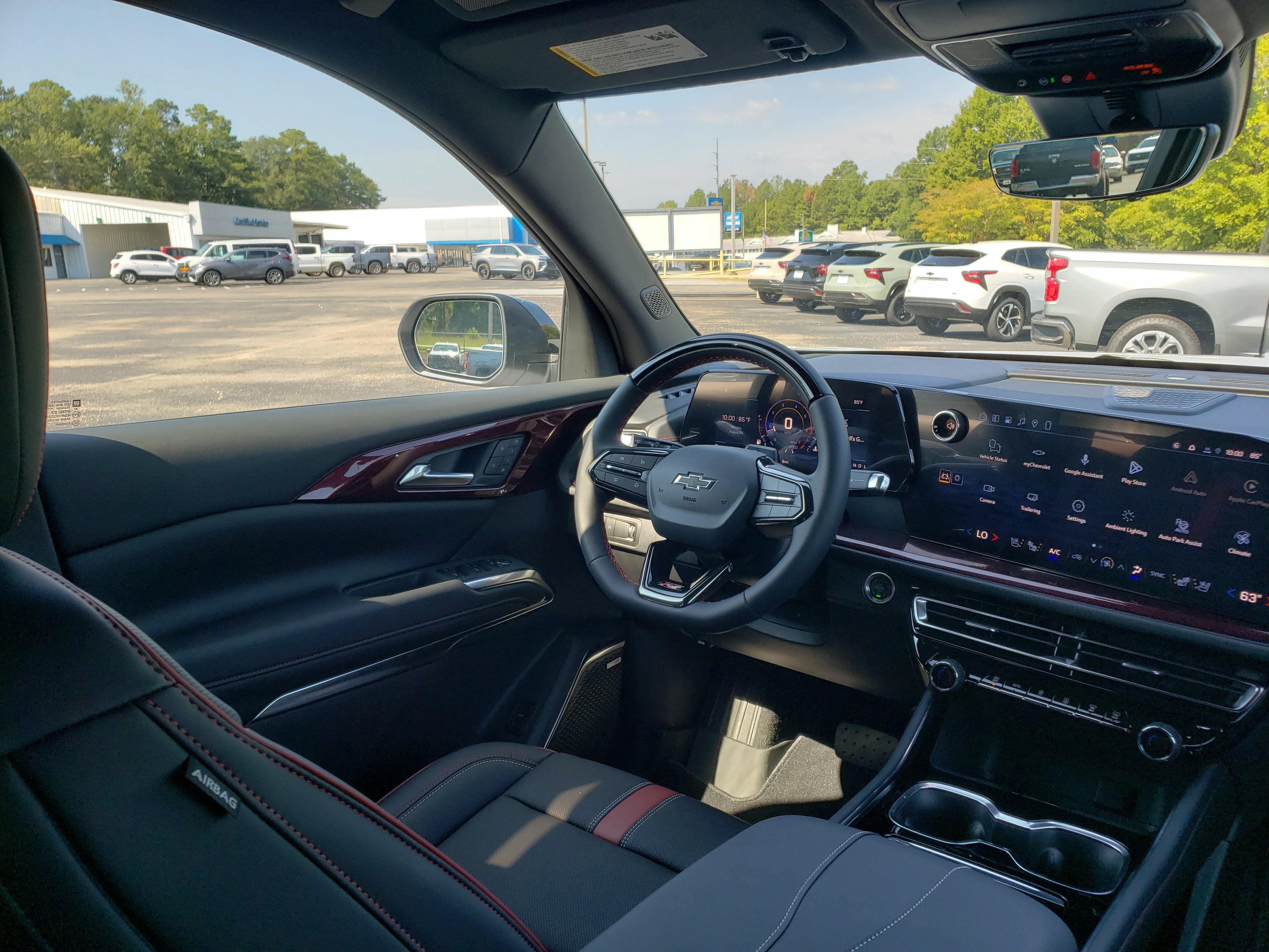 New 2027 Chevrolet Traverse RS w/ LPO, Floor Liner Package FWD image 37