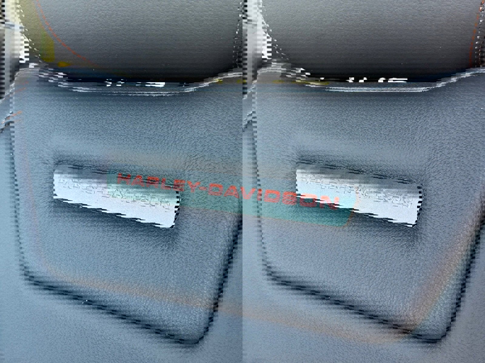 New 2025 GMC Sierra 1500 AT4 w/ AT4 Premium Package image 15