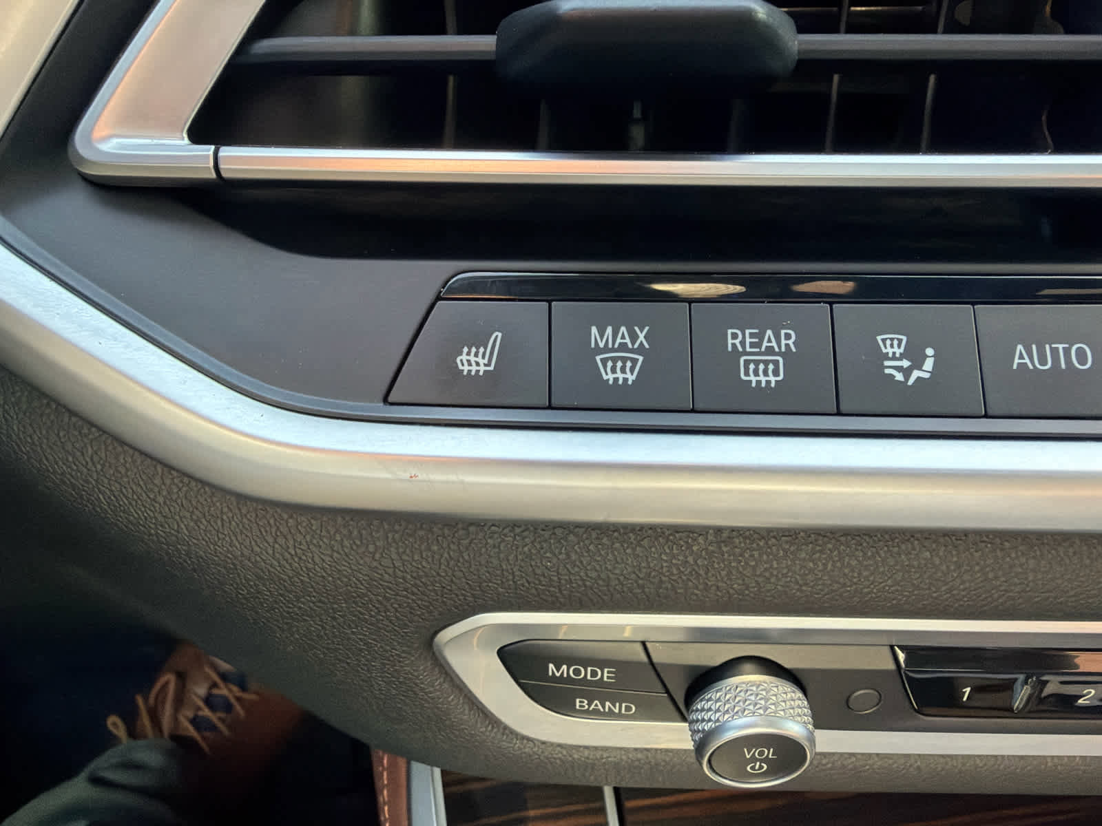 Used 2021 BMW X5 xDrive45e w/ Executive Package image 34