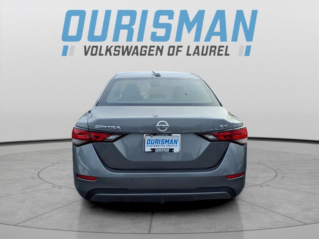 Used 2023 Nissan Sentra SV image 3