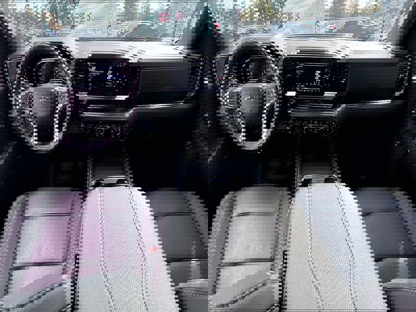 Used 2024 Chevrolet Silverado 2500 LTZ w/ LTZ Plus Package image 17