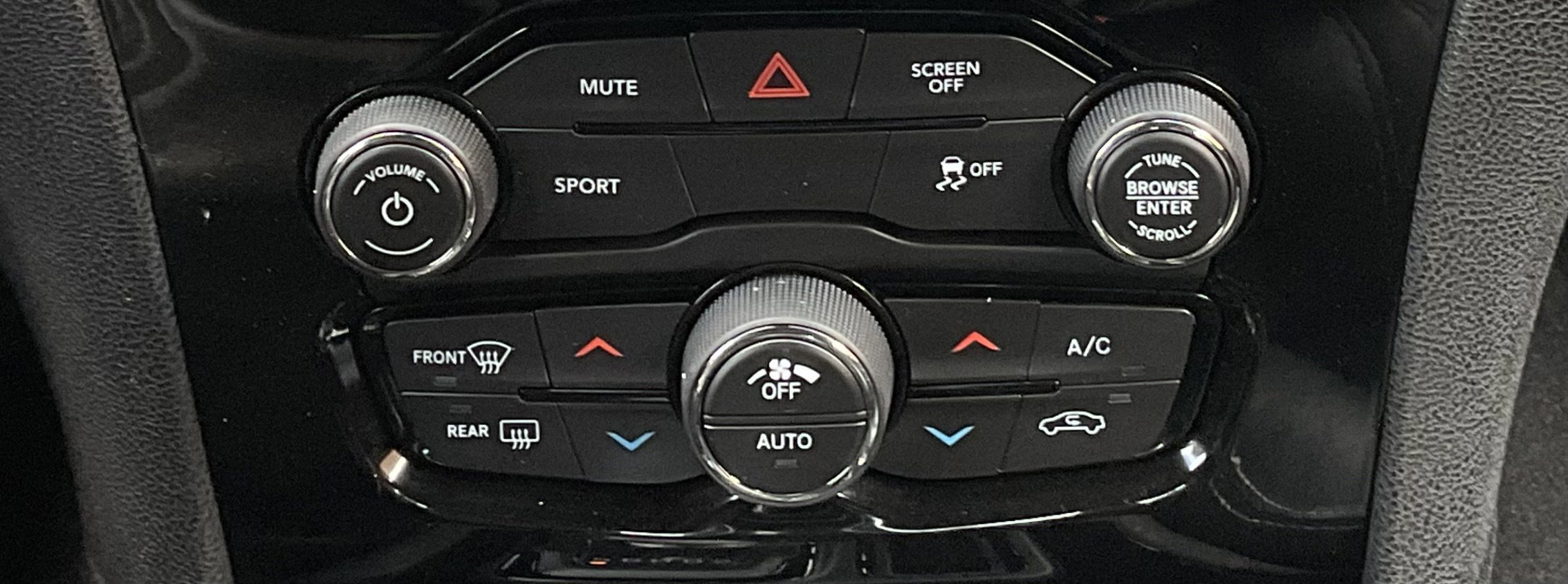 Used 2019 Chrysler 300 S AWD/4WD image 14