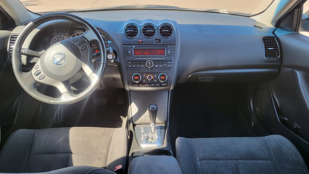 Used 2011 Nissan Altima 3.5 SR w/ Sport Pkg image 24