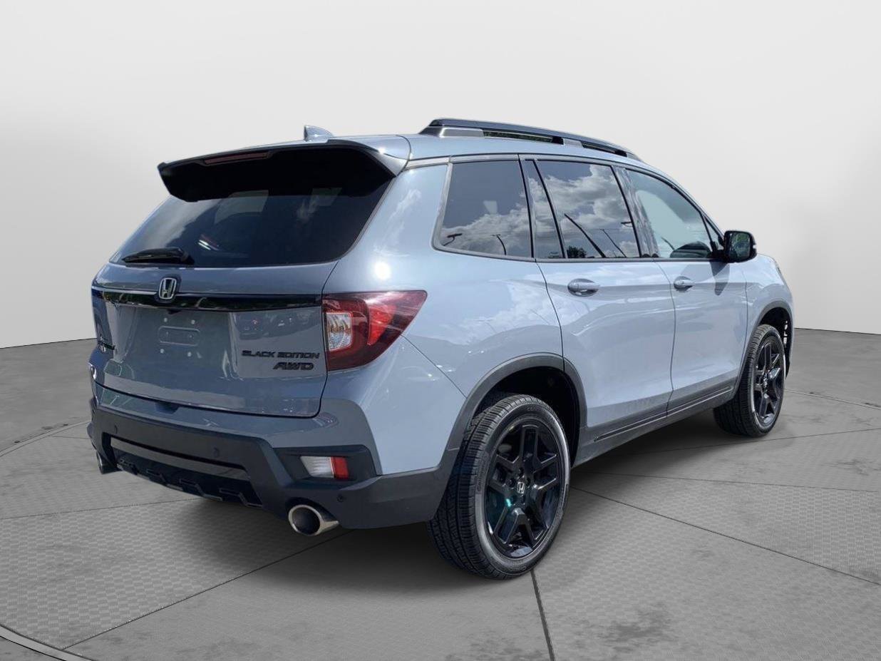 Certified 2024 Honda Passport Black Edition image 3