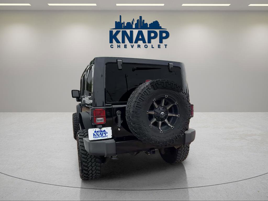 Used 2015 Jeep Wrangler Unlimited Sahara AWD/4WD image 4