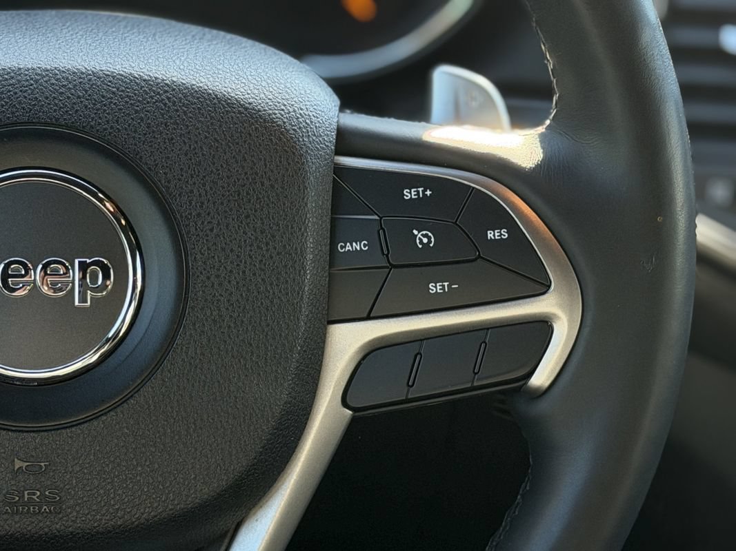 Used 2017 Jeep Grand Cherokee Altitude AWD/4WD image 20