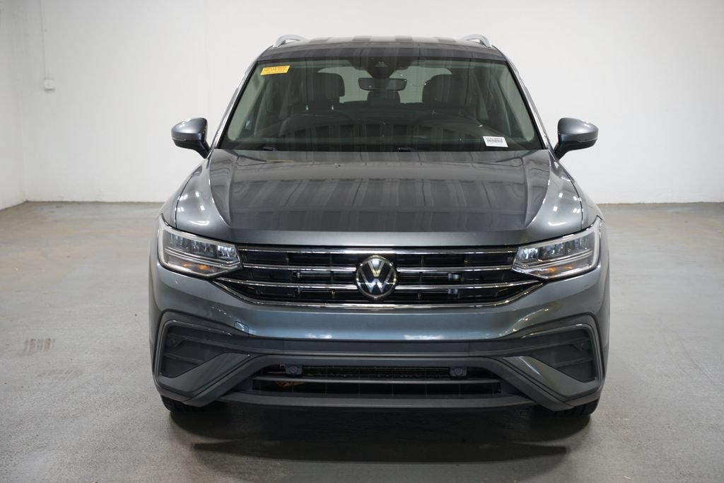 Used 2022 Volkswagen Tiguan SE FWD image 2