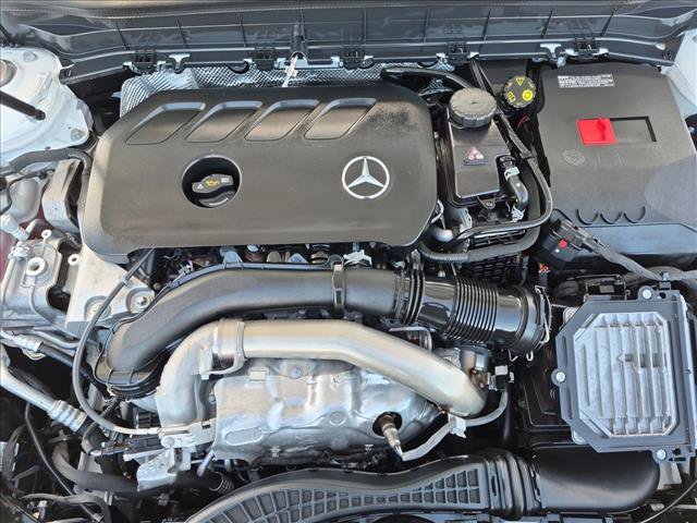 Used 2025 Mercedes-Benz GLB 250 image 22
