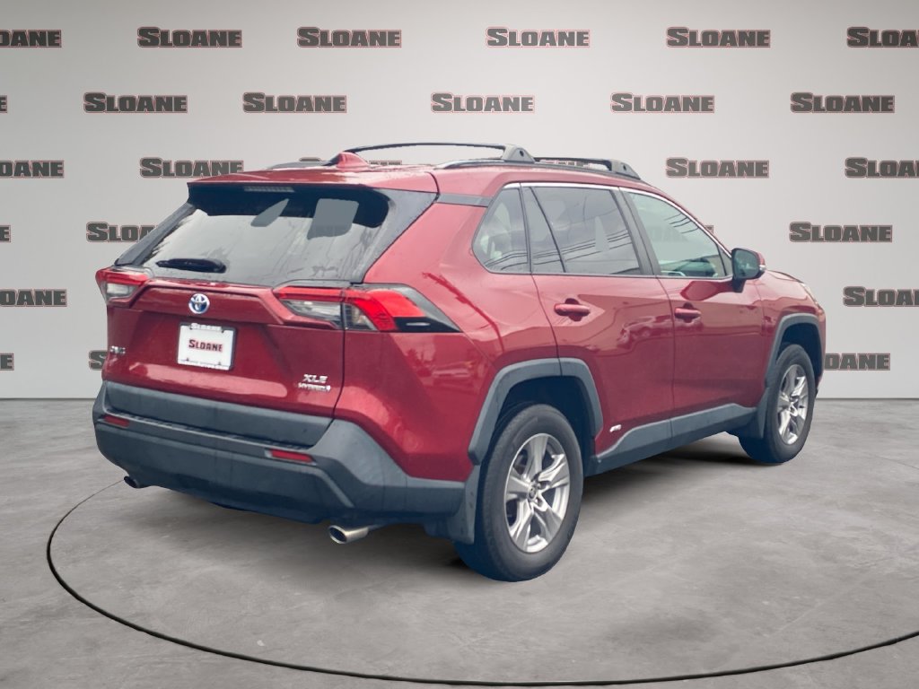 Used 2024 Toyota RAV4 XLE AWD/4WD image 5