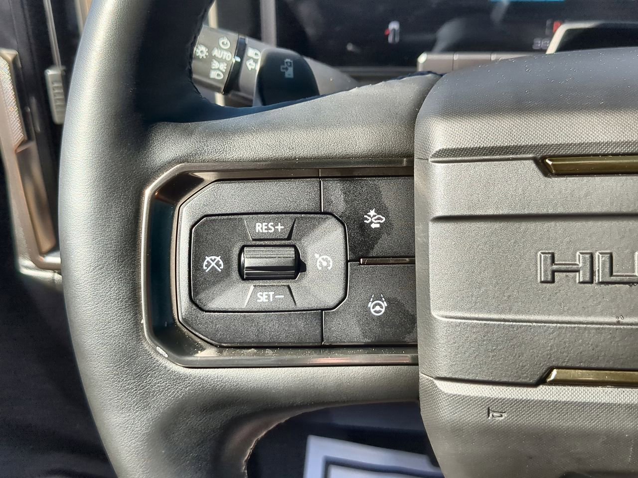 Used 2025 GMC Hummer EV 2X image 36