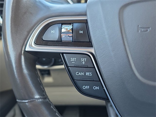 Used 2019 Lincoln Nautilus Select image 21