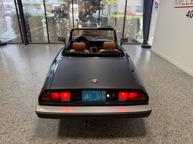 Used 1988 Alfa Romeo Spider Veloce RWD image 6
