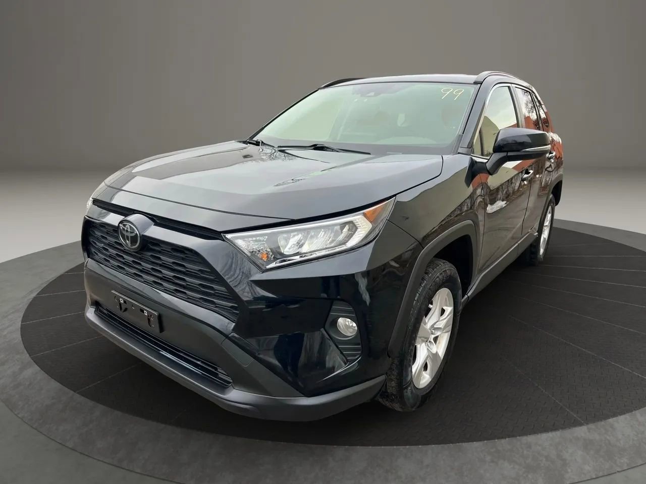 Used 2020 Toyota RAV4 XLE w/ XLE Grade Weather Package image 1