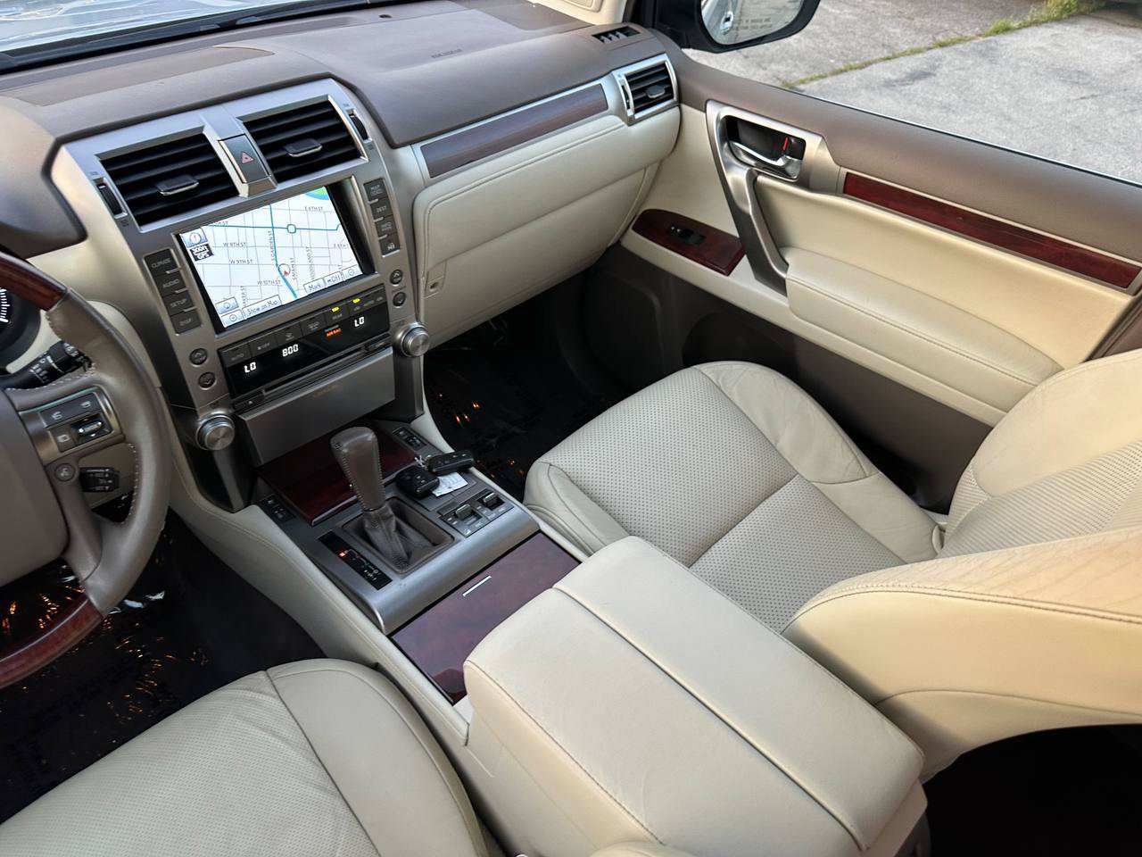 Used 2012 Lexus GX 460 w/ Comfort Plus Pkg AWD/4WD image 44
